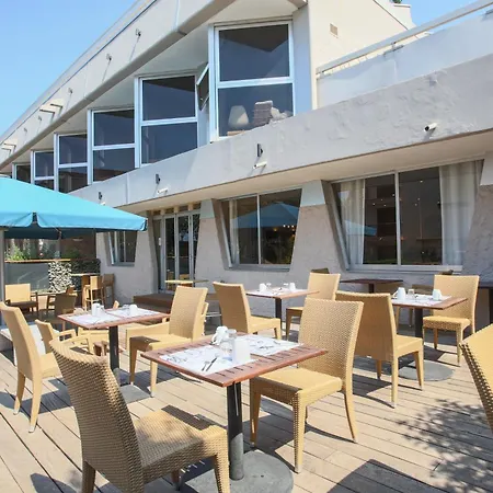 Brise De - Piscine Interieure & Exterieure Hotel