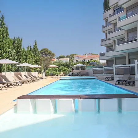 Hotel Brise De - Piscine Interieure & Exterieure 4*