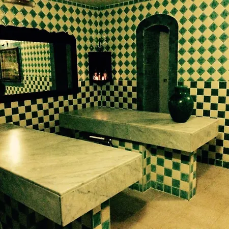 Hotel Brise De - Piscine Interieure & Exterieure 4*