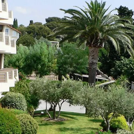 Brise De - Piscine Interieure & Exterieure Saint-Raphael (Var)