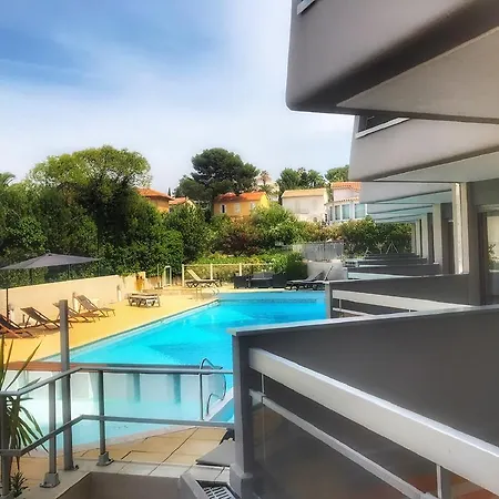 Brise De - Piscine Interieure & Exterieure