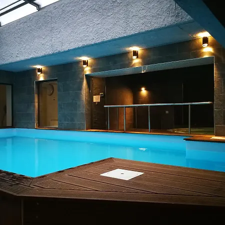 Otel Brise De - Piscine Interieure & Exterieure