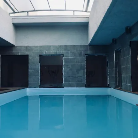 Brise De - Piscine Interieure & Exterieure Otel 4*