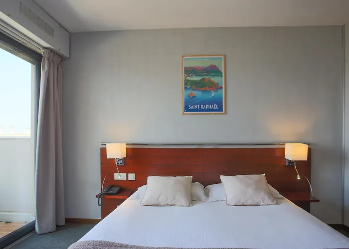 Brise De - Piscine Interieure & Exterieure