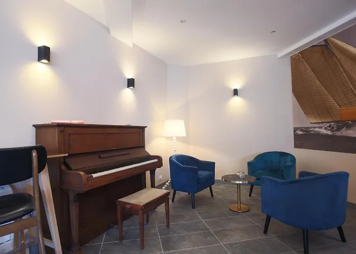 Brise De - Piscine Interieure & Exterieure Hotel 4*