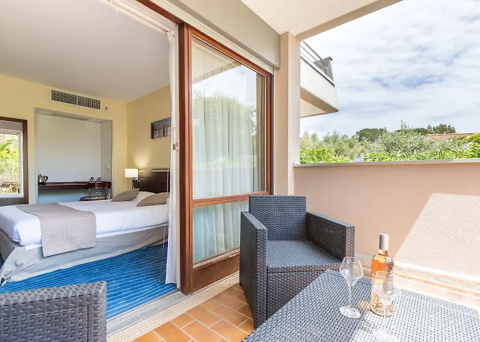 Brise De - Piscine Interieure & Exterieure