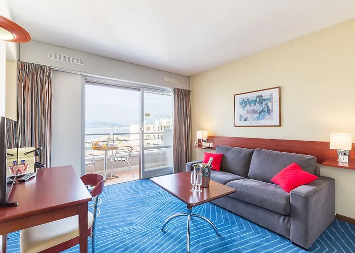 Hotel Brise De - Piscine Interieure & Exterieure