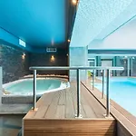 Brise De - Piscine Interieure & Exterieure 호텔