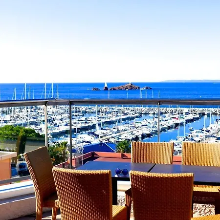 Hotell Brise De - Piscine Interieure & Exterieure 4*