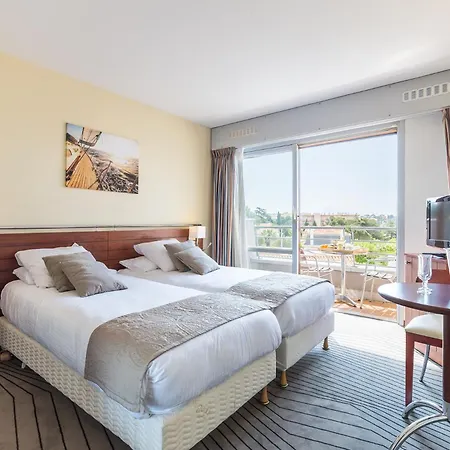 Szálloda Brise De - Piscine Interieure & Exterieure