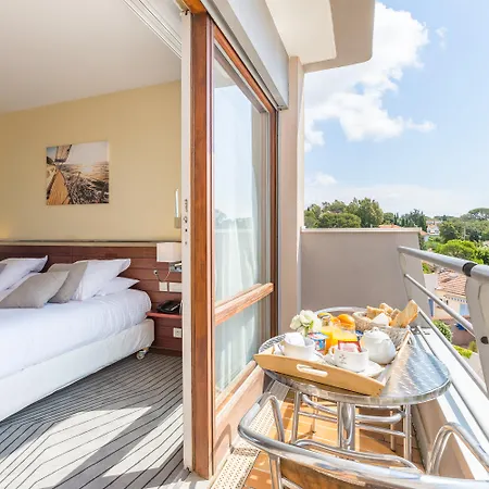 Brise De - Piscine Interieure & Exterieure Hotell 4*