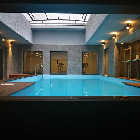 Brise De - Piscine Intérieure&extérieure 4*