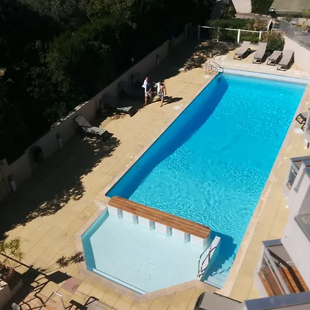 호텔 Brise De - Piscine Interieure & Exterieure 4*