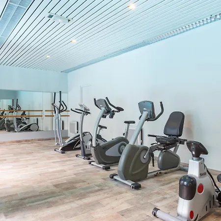 Brise De - Piscine Interieure & Exterieure Hotell 4*
