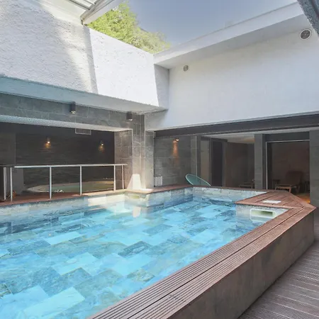 Brise De - Piscine Interieure & Exterieure Hotell 4*