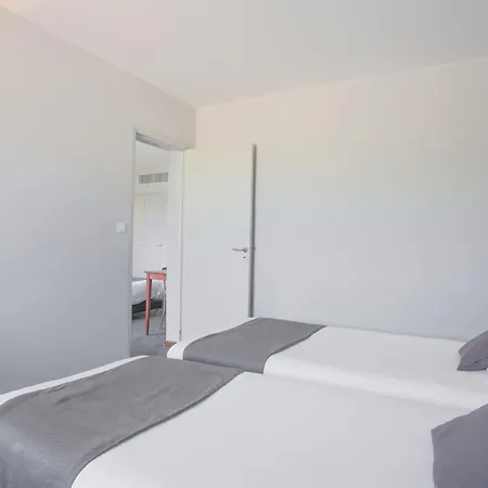 Brise De - Piscine Interieure & Exterieure Szálloda Saint-Raphaël