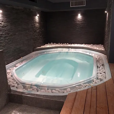 Hotel Brise De - Piscine Interieure & Exterieure 4*