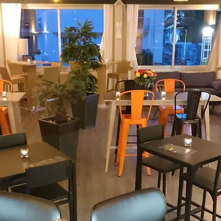 Brise De - Piscine Interieure & Exterieure Szálloda