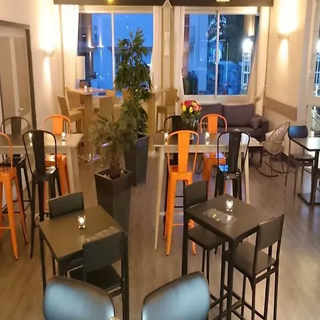 Brise De - Piscine Interieure & Exterieure Hotell 4*