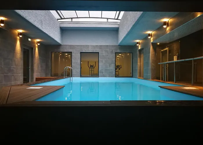 Brise De - Piscine Intérieure&extérieure 4*