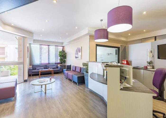 Brise De - Piscine Interieure & Exterieure 4*