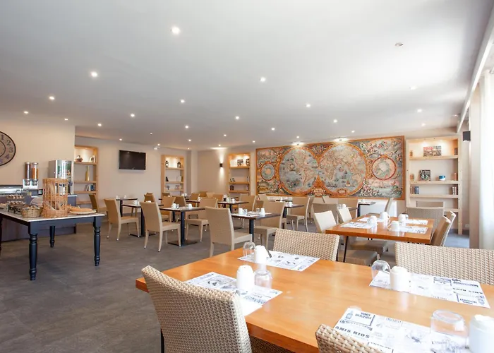 Hotel Brise De - Piscine Interieure & Exterieure 4*