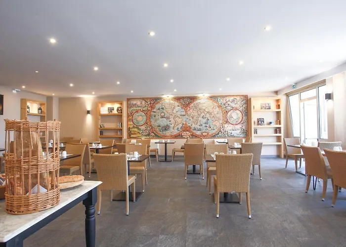 Brise De - Piscine Interieure & Exterieure 4* Saint-Raphael (Var)