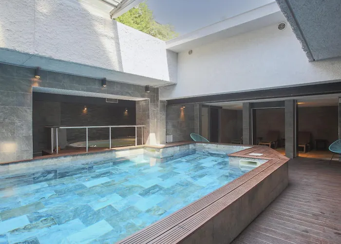 Brise De - Piscine Interieure & Exterieure Hotel 4*