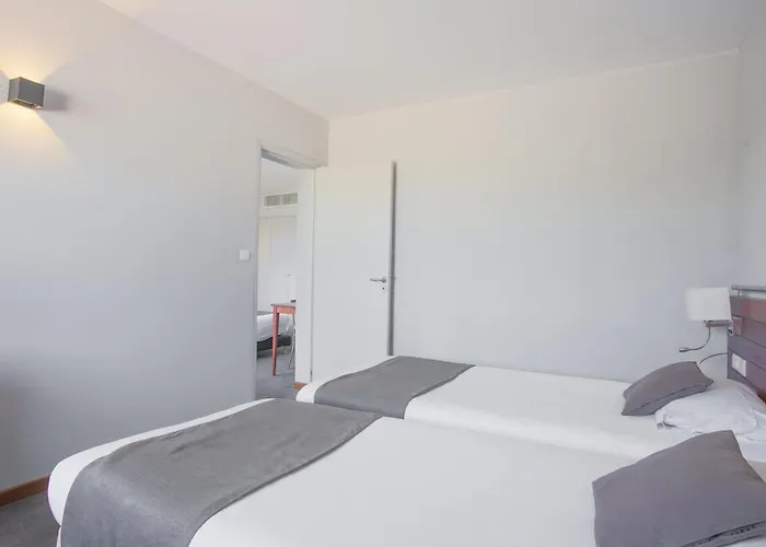 Brise De - Piscine Intérieure&extérieure Hotel Saint-Raphaël