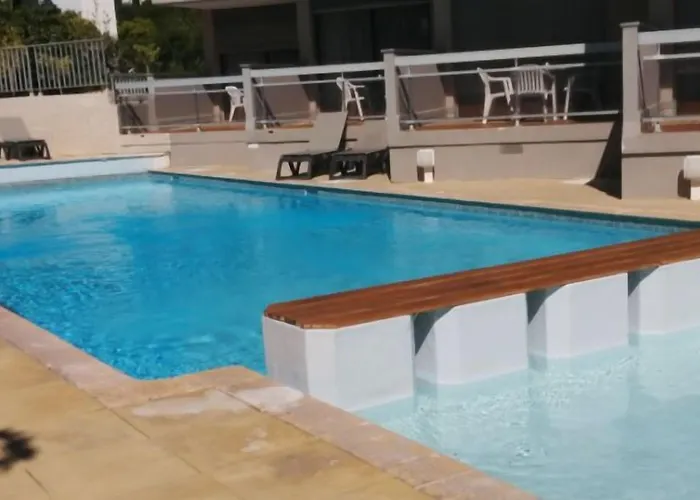 Brise De - Piscine Interieure & Exterieure Hotel