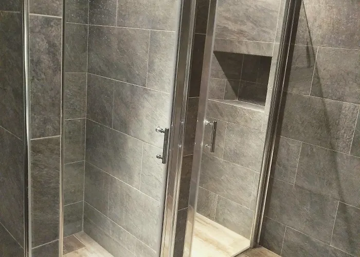 Brise De - Piscine Interieure & Exterieure Saint-Raphael (Var)