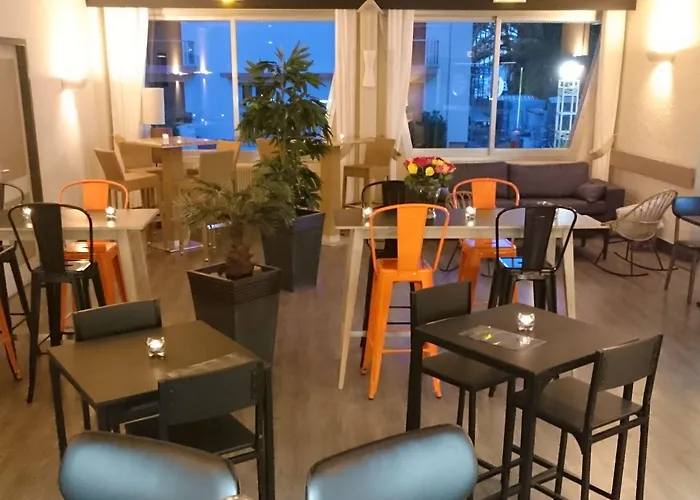 Brise De - Piscine Interieure & Exterieure Hotel