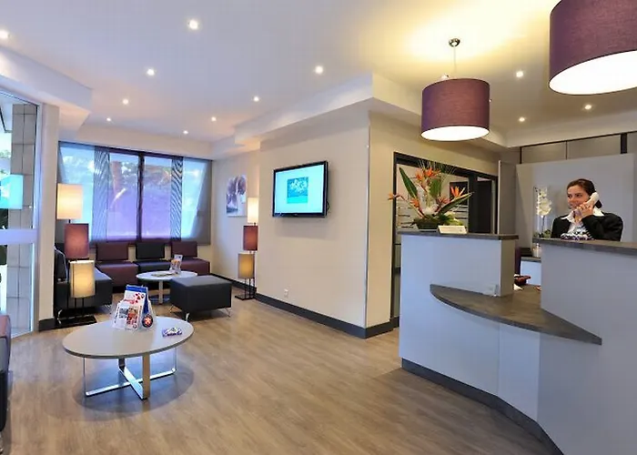 Brise De - Piscine Interieure & Exterieure Hotel Saint-Raphaël