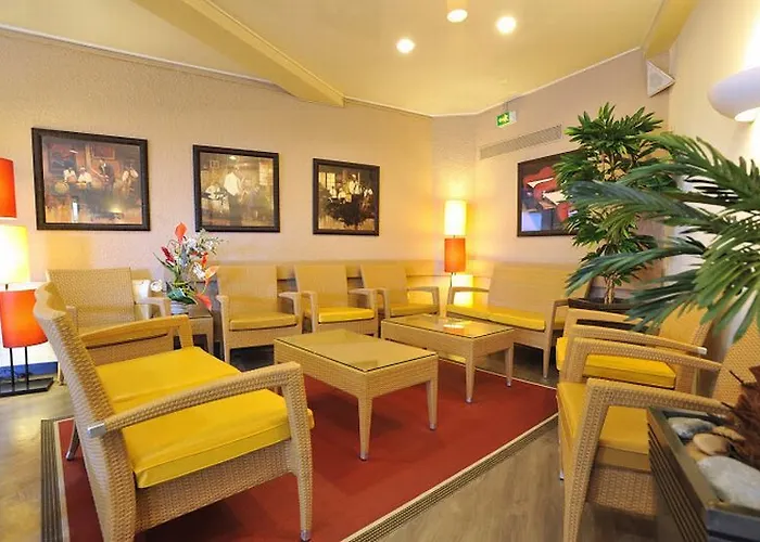 Brise De - Piscine Interieure & Exterieure Hotel 4*