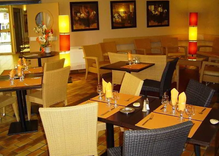 Brise De - Piscine Interieure & Exterieure Hotel