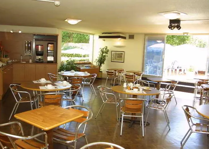 Hotel Brise De - Piscine Interieure & Exterieure Saint-Raphael (Var)